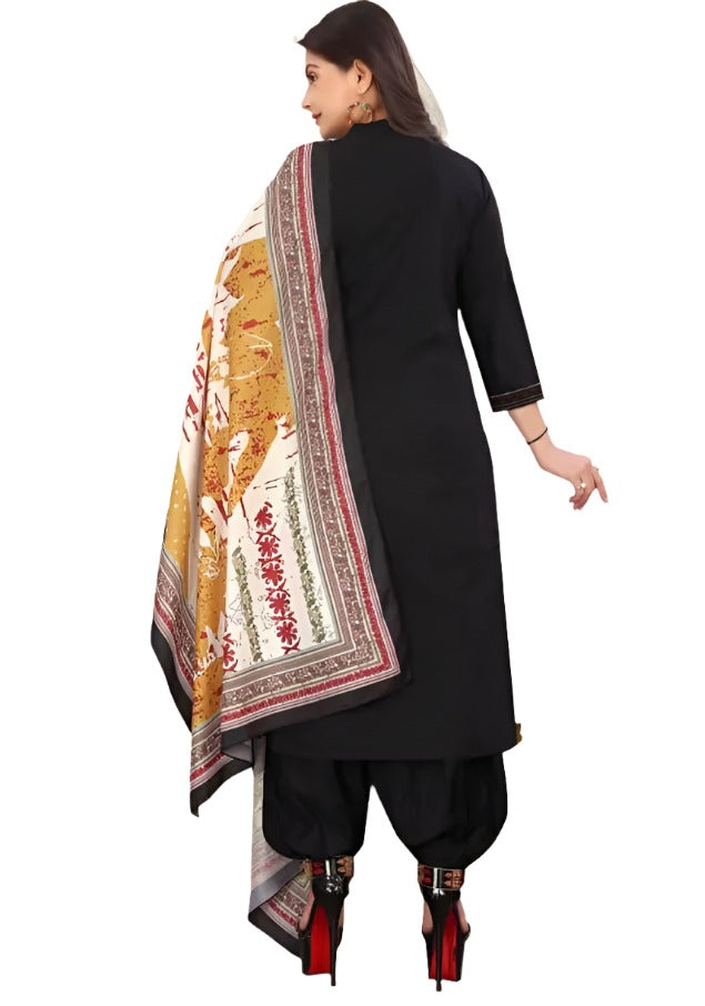 Vrajgopi Stylish (Fancy) Embroidery Kurta with inner Patiala and dupatta set for women and girls in Germany