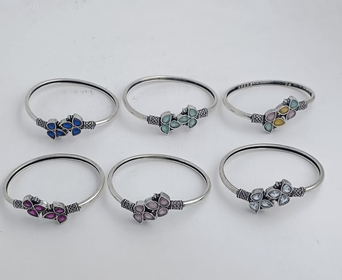 Diya shape Bracelet in Berlin