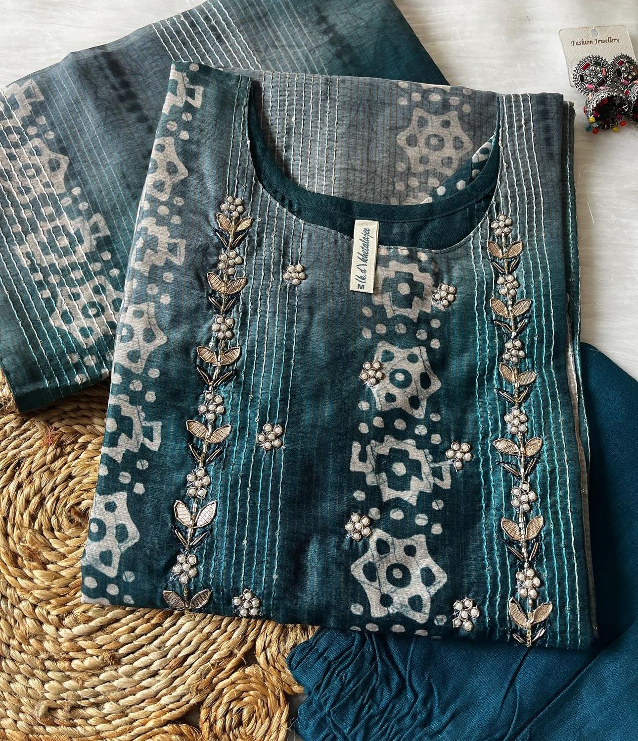 Women Kurta Pant set with Dupatta in Munich