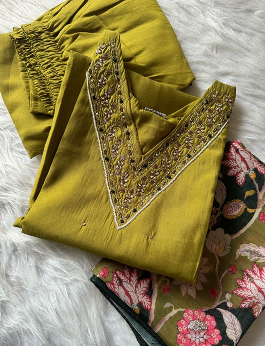 Designer Stylish Silk Kurta Pant in Berlin