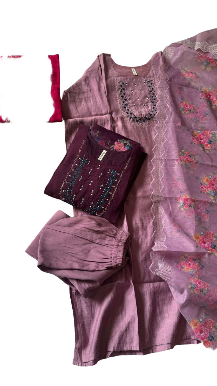 Women kurta set embroided in Munich