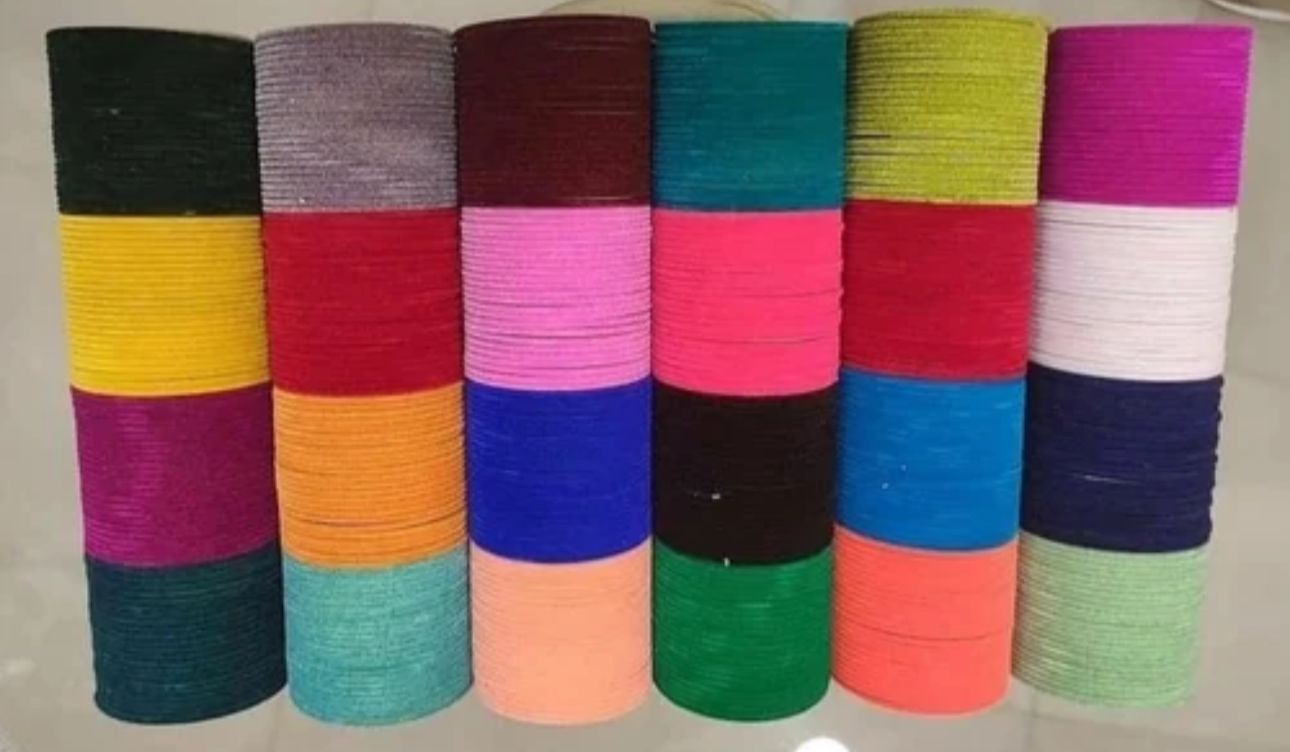 Glossy Beauty Alloy Velvet bangles (1 Set Of 12 Bangles) in Berlin