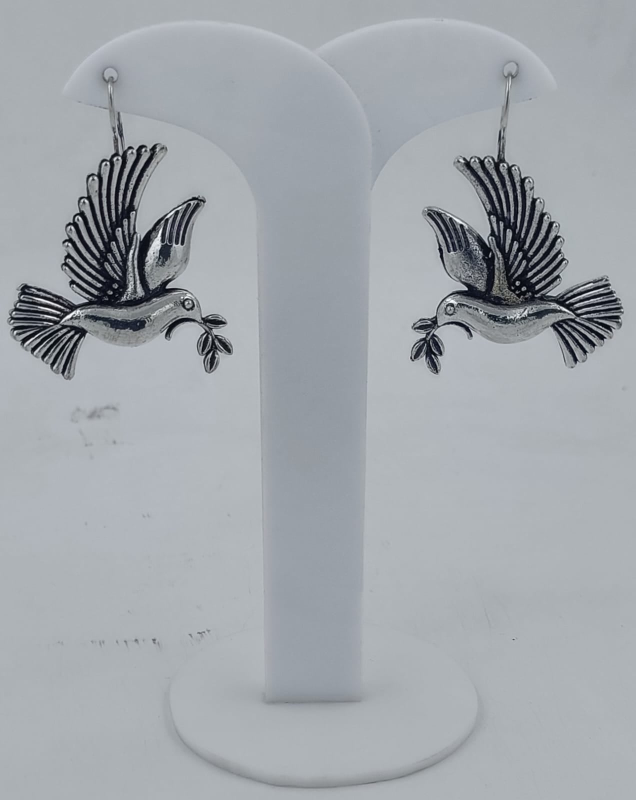SILVER REPLICA BIRD DESIGN EAR-STUD EARRING IN MUNICH