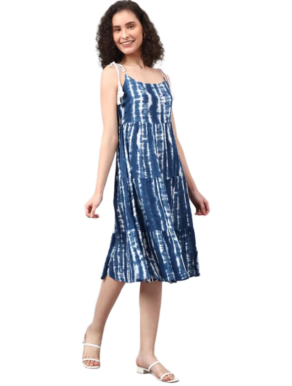Women Tiered Blue Dress in Berlin