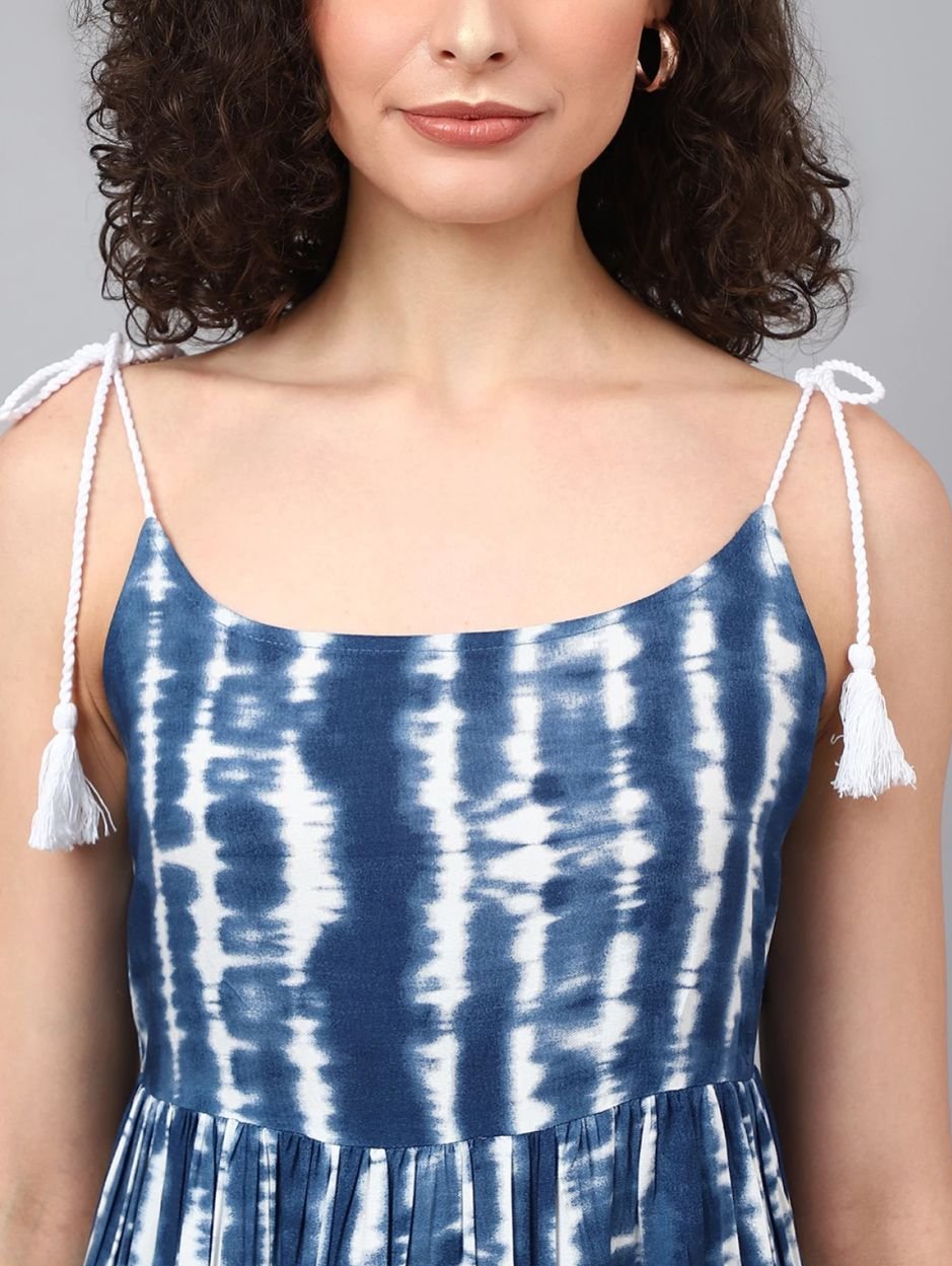 Women Tiered Blue Dress in Berlin