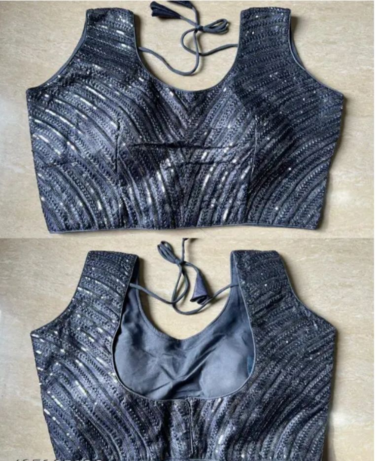 Round Neck Women Blouse in Munich