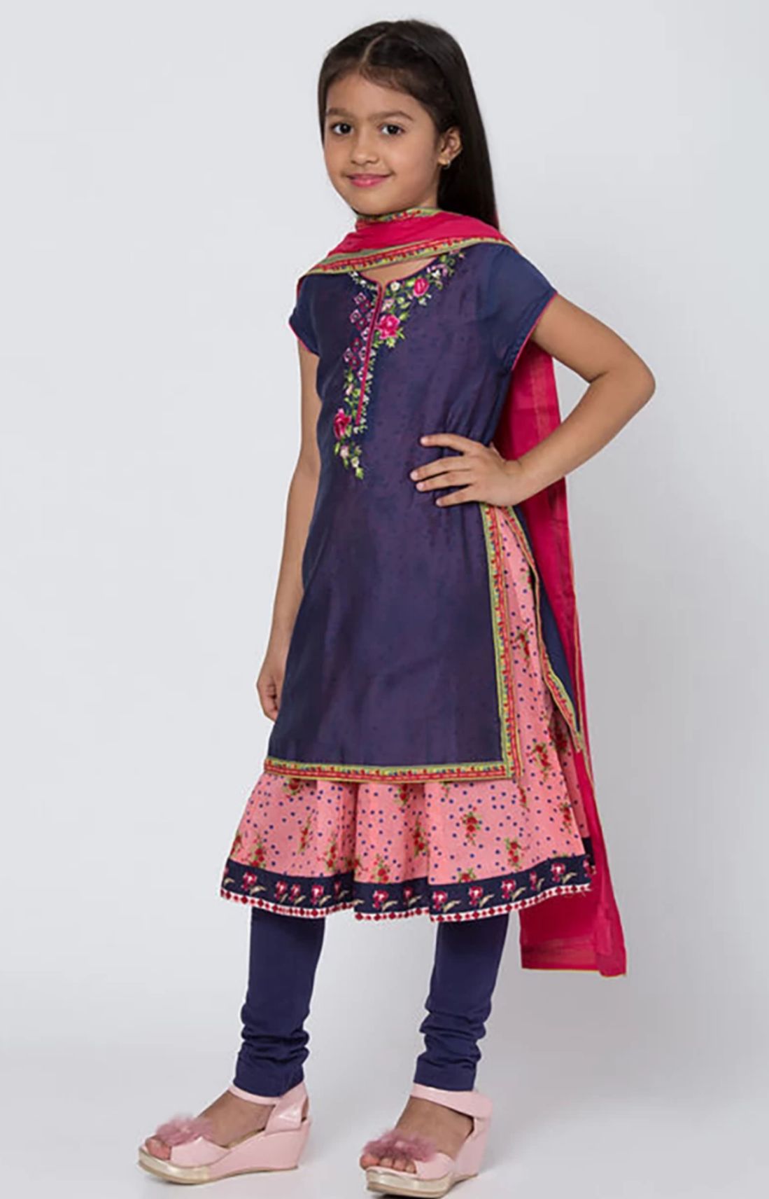 Solid Kurta, Churidar & Dupatta Set in Berlin