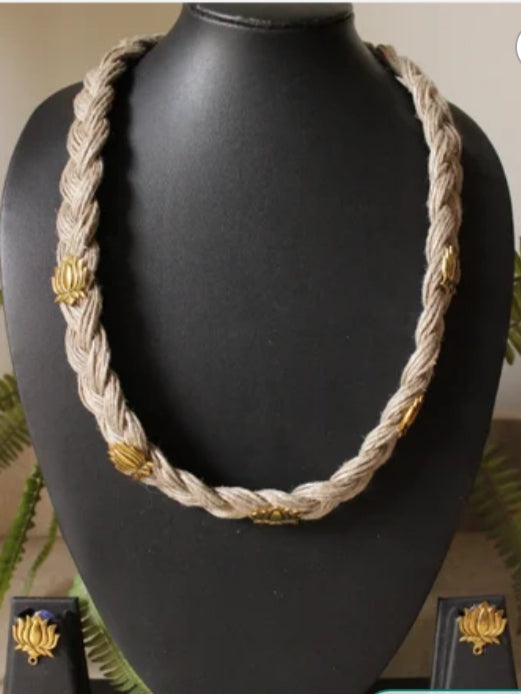 German Silver Gold Plated Necklace in Berlin