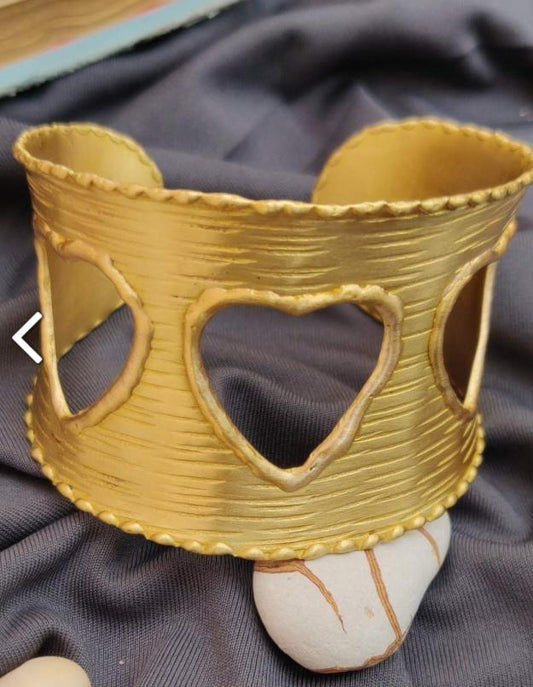 Trinity Heart Brass Cuff Bracelet in Berlin