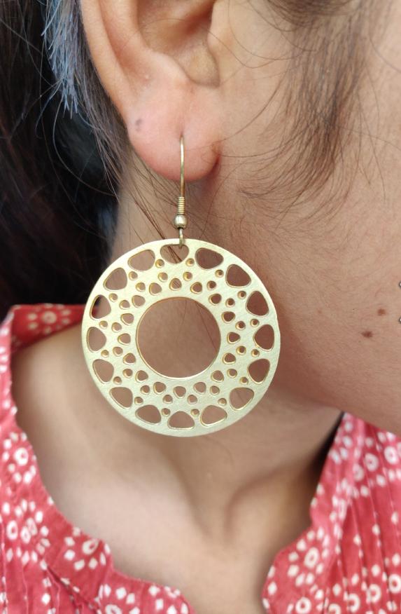 Women Filigree Short Drop Earrings in Berlin