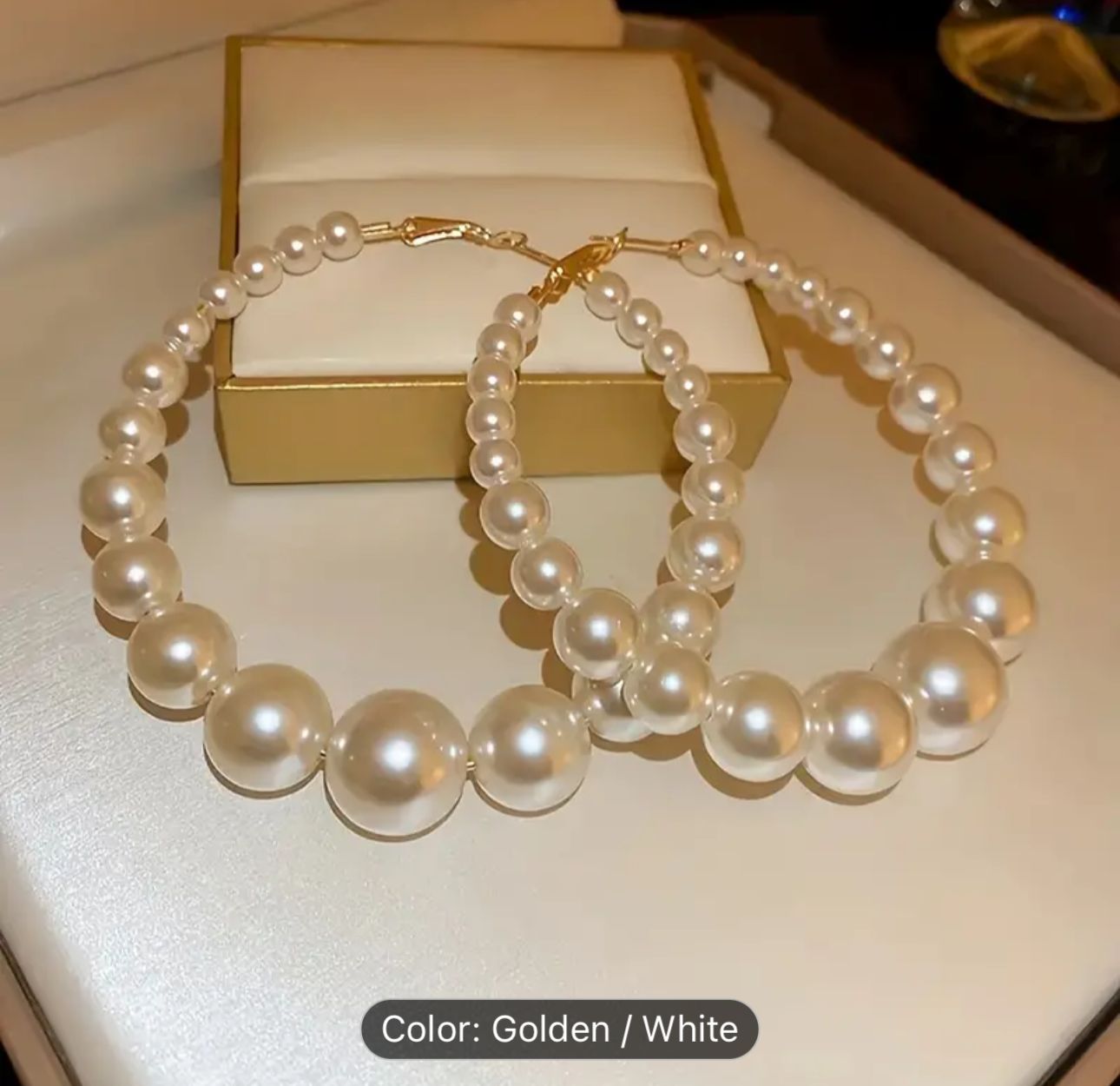Traditional Pearl Earrings in Berlin