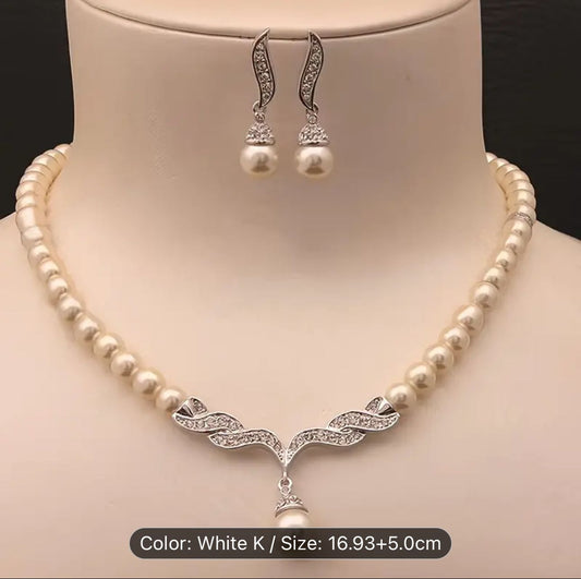 Latest Stylish Design Fancy Pearl Necklace with Earrings