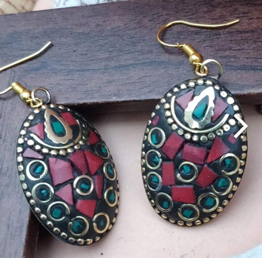 Handmade Antique Multicolor Oval Shaped Laq Earrings in Munich