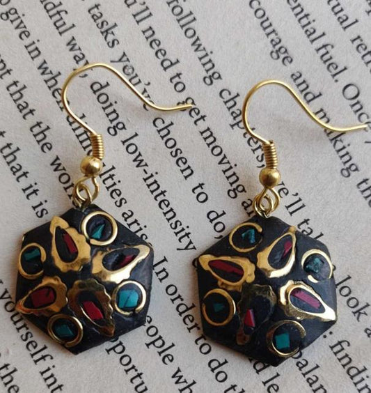 Earrings of Lak and Brass for Women in Berlin