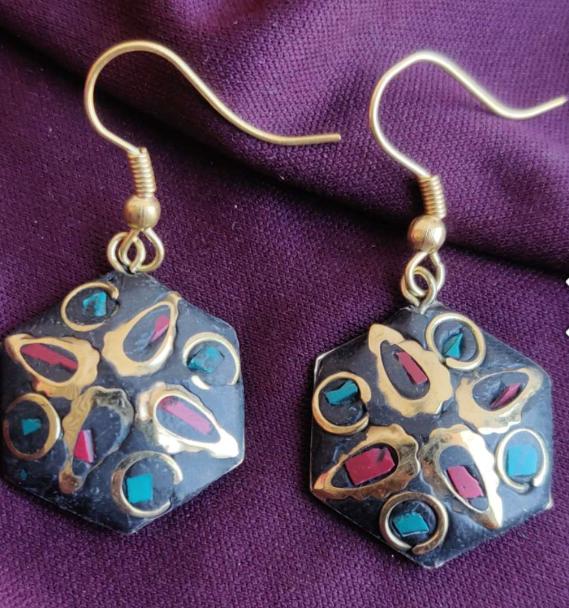 Earrings of Lak and Brass for Women in Berlin