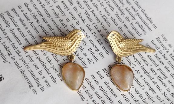 Bird shape earrings in Germany