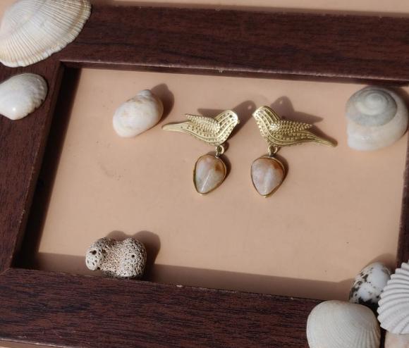 Bird shape earrings in Germany