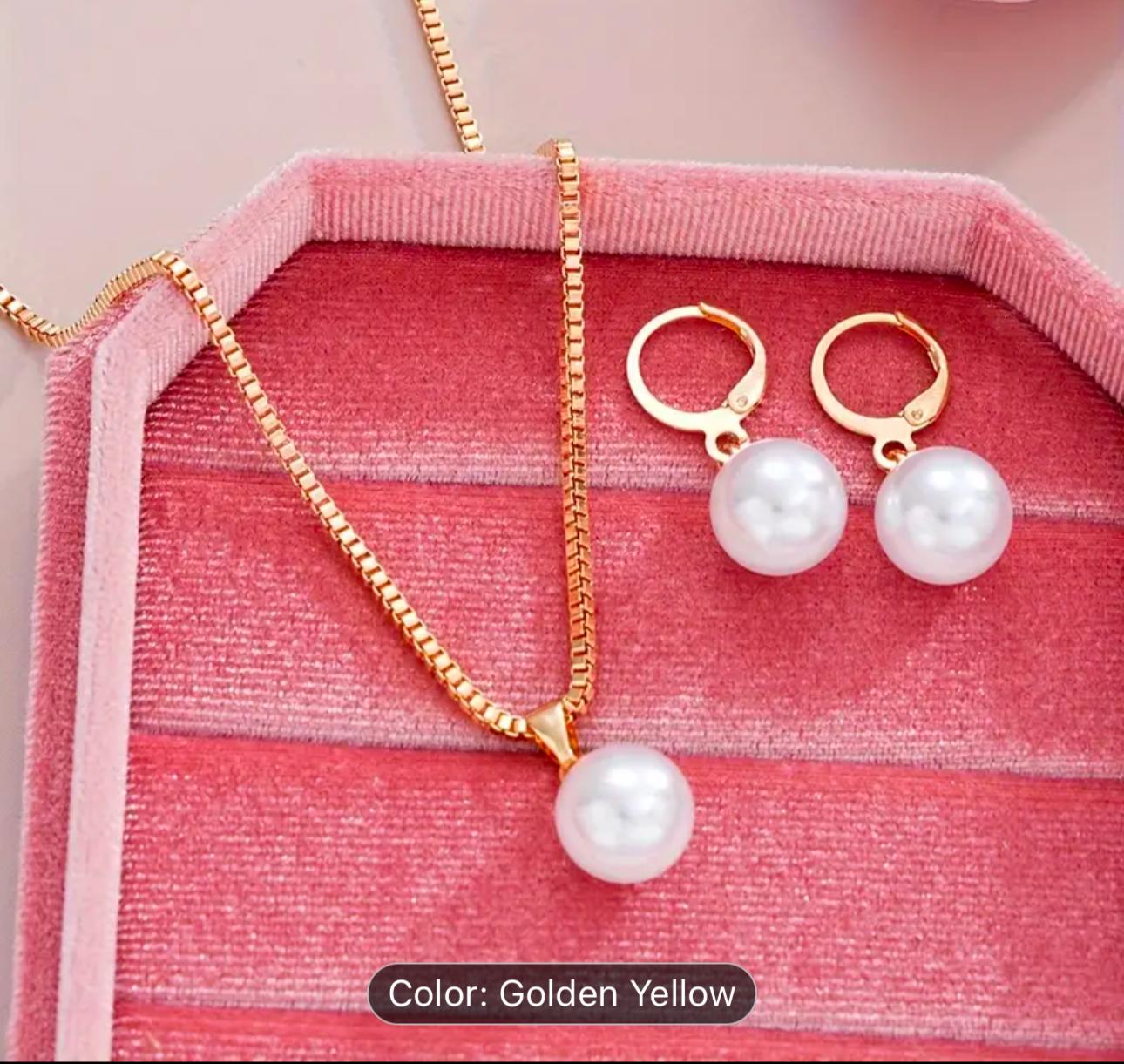 STYLISG PEARL GOLDEN PLATED CHAIN WITH EARRINGS IN GERMANY
