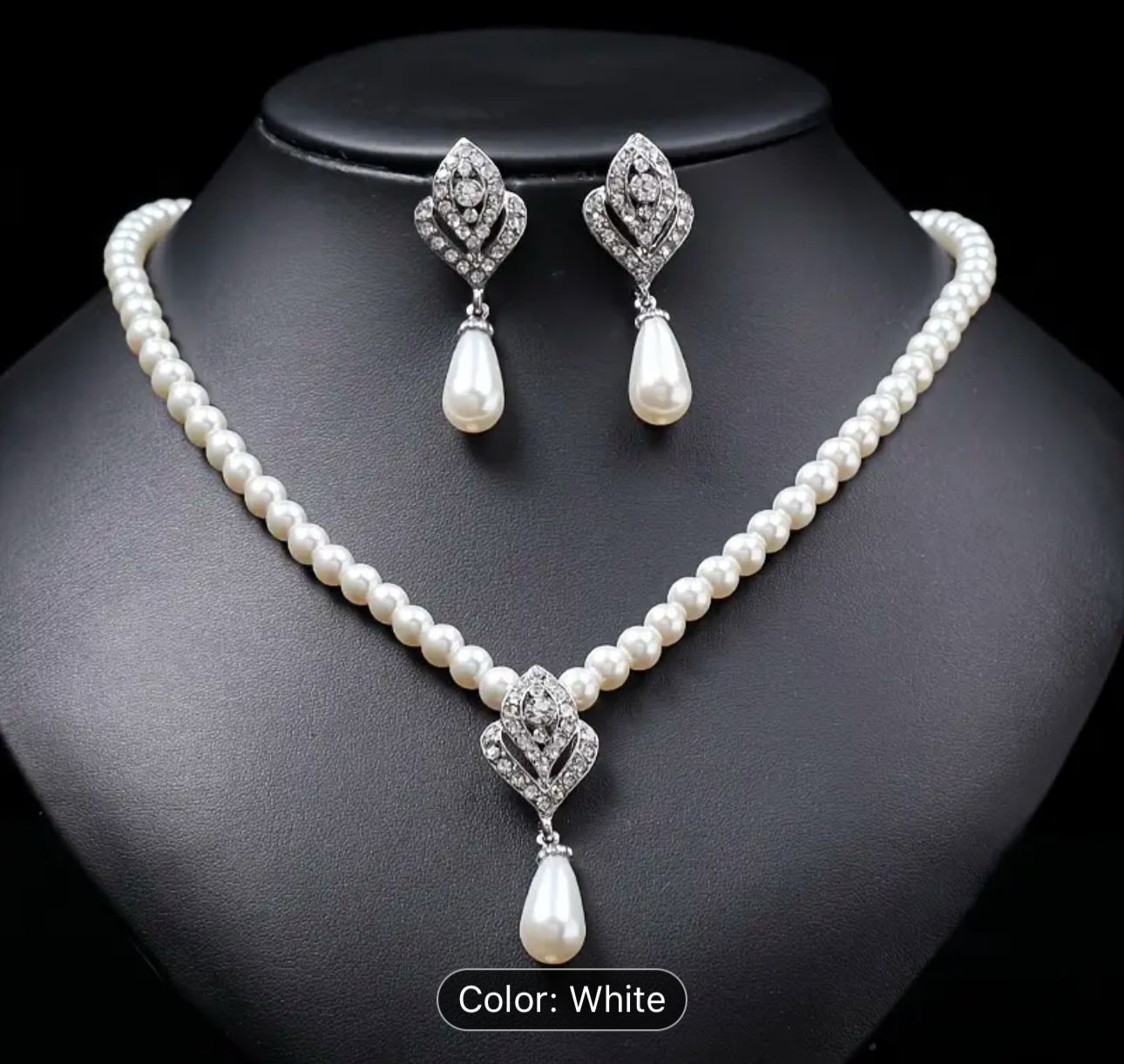 Unique Beaded Pearl Necklace and Earrings Set For Women in Berlin
