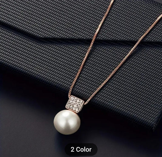 Women Elegant Imitation Pearl Necklace Earrings in Berlin