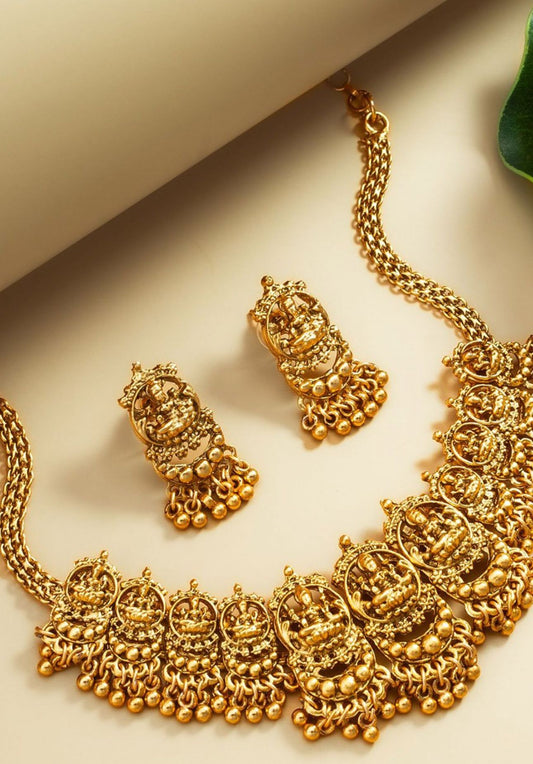 Gold-Plated Stone Studded & Beaded Jewellery Set in Germany
