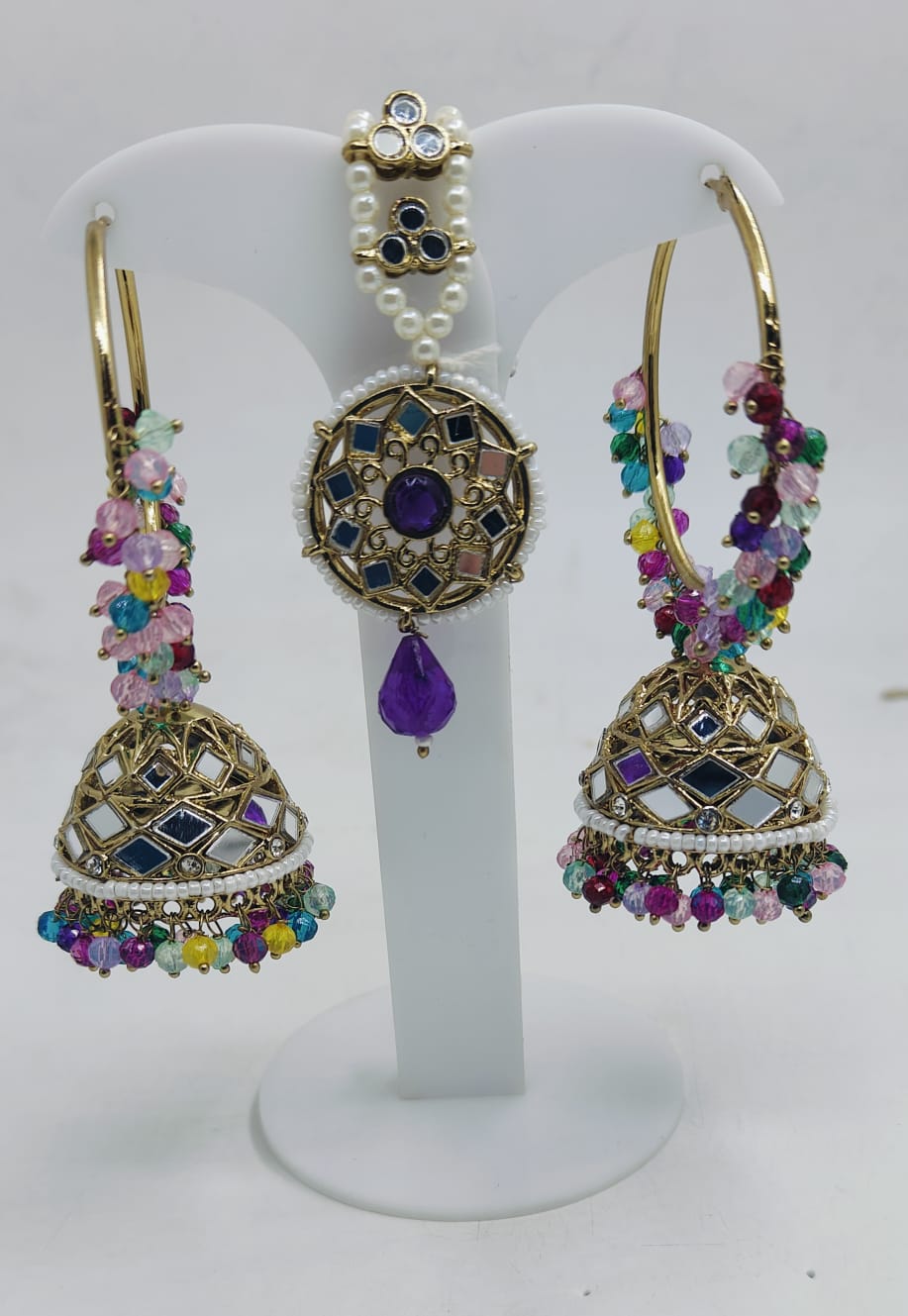 FASHION PARTY WEAR EARRINGS AND MANGTIKKA IN BERLIN