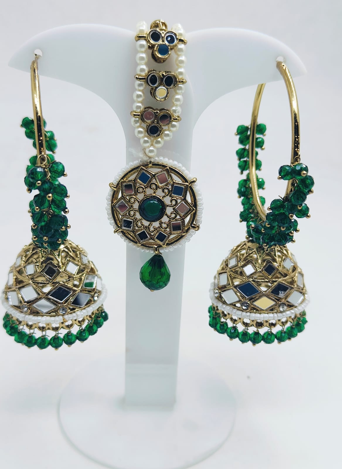 FASHION PARTY WEAR EARRINGS AND MANGTIKKA IN BERLIN