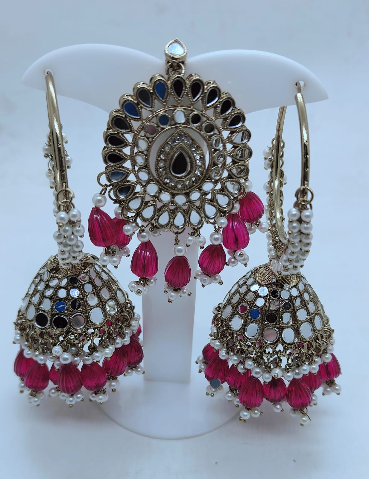 FASHION PARTY WEAR EARRINGS AND MANGTIKKA IN GERMANY