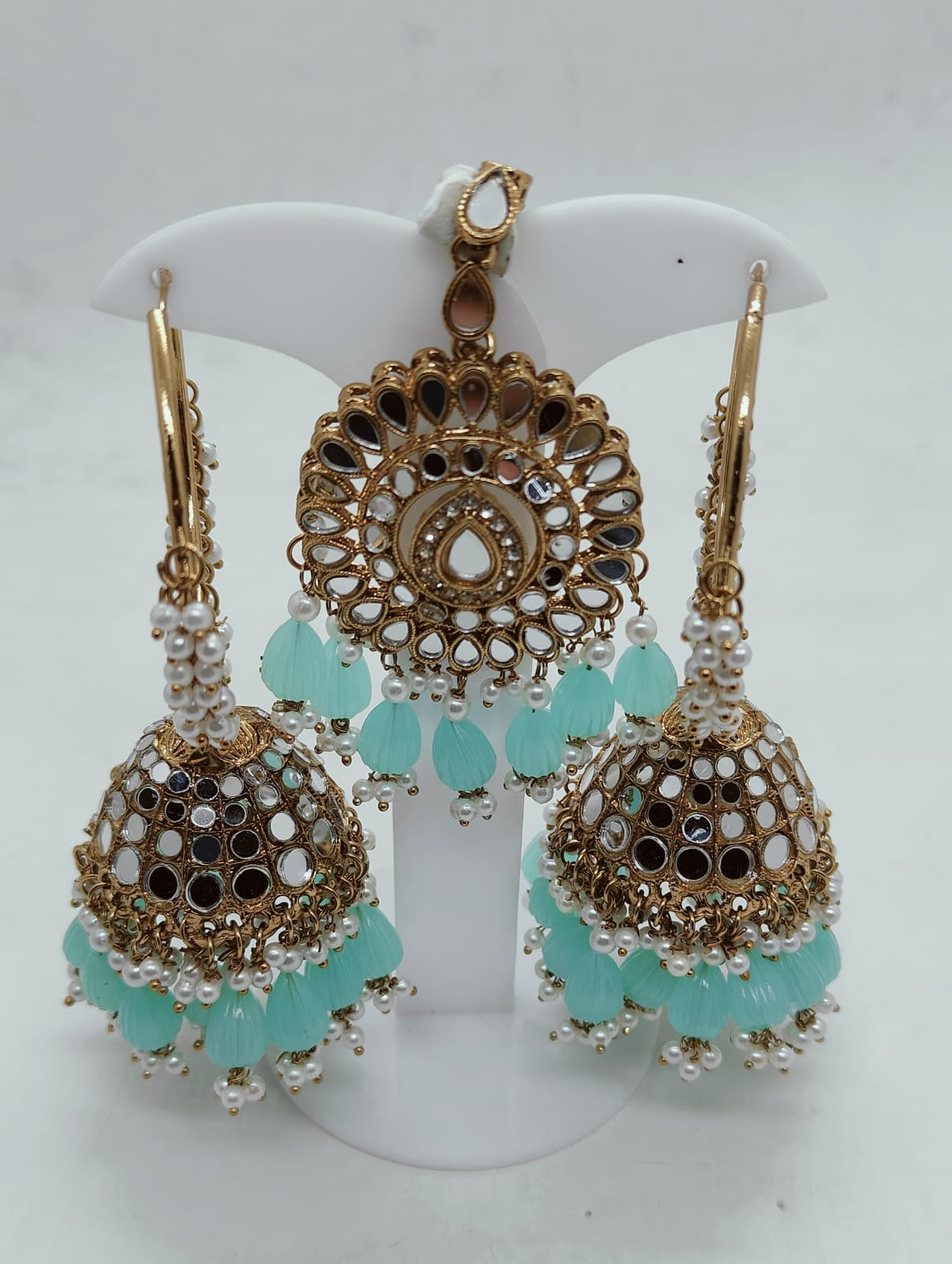 FASHION PARTY WEAR EARRINGS AND MANGTIKKA IN GERMANY