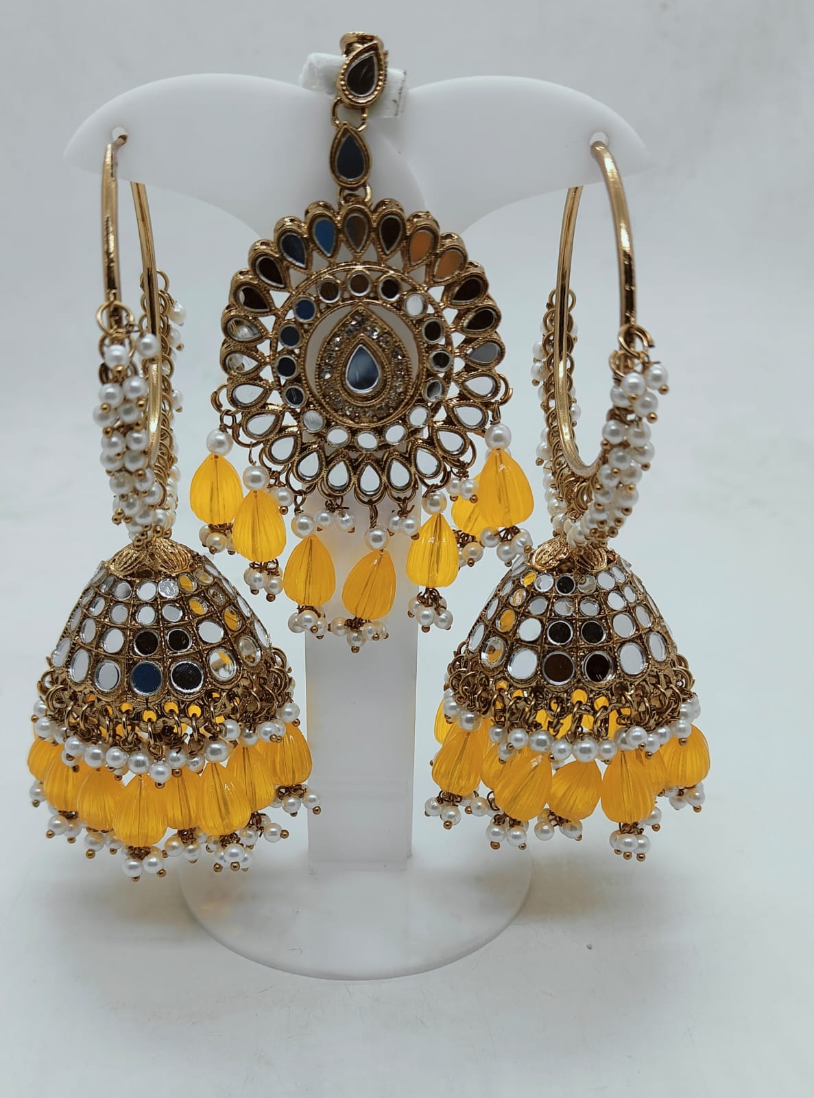 FASHION PARTY WEAR EARRINGS AND MANGTIKKA IN GERMANY