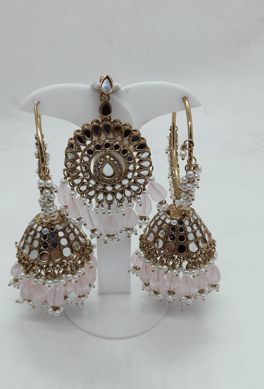 FASHION PARTY WEAR EARRINGS AND MANGTIKKA IN GERMANY