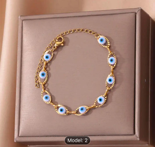 Diva Glittering Bracelet & Bangles in Berlin