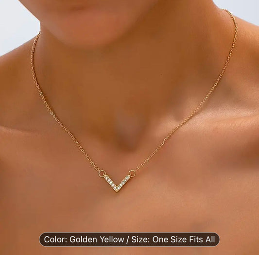 Rose Gold-Plated Cubic Zirconia-Studded Short Necklace in Germany