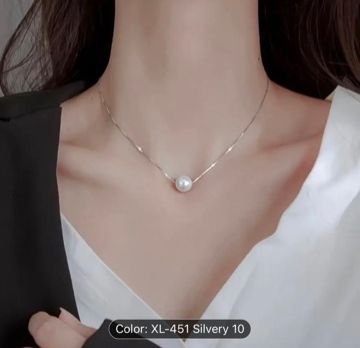 Sterling Silver & Brilliant Pearls Necklace in Germany