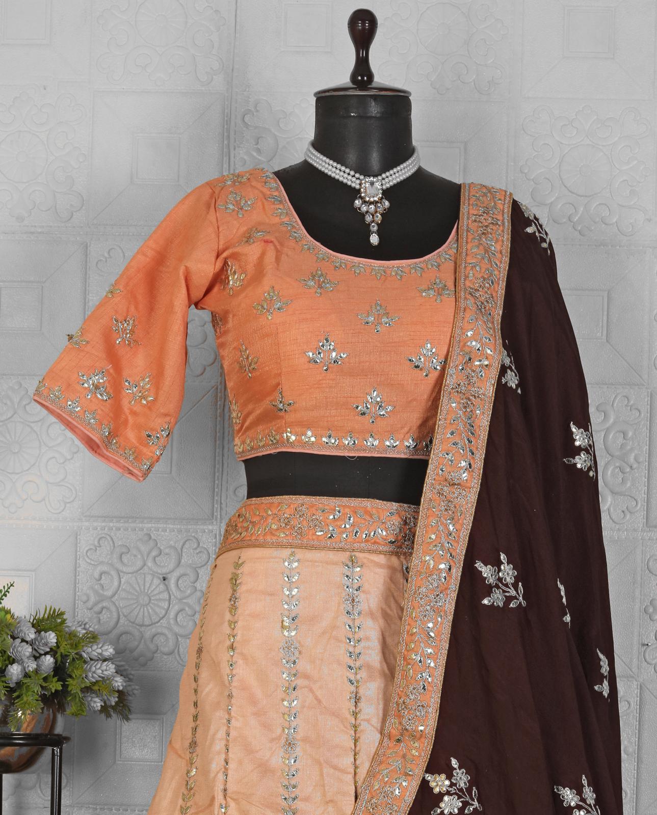 Beautiful Embroided Lehanga in Berlin