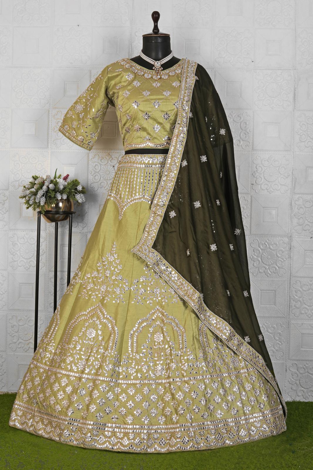Beautiful Embroided Lehanga in Berlin