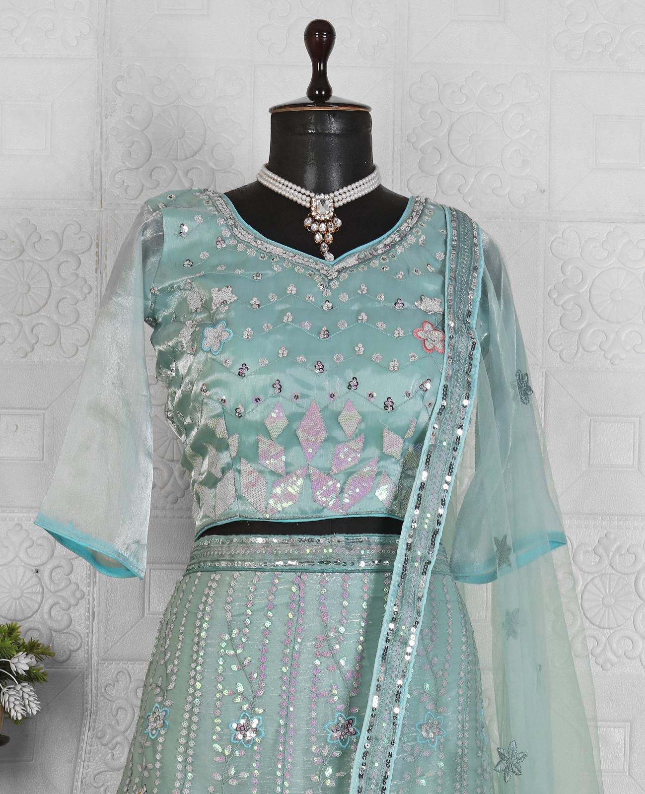 DESIGNER EMBROIDERY WORK LEHENGA CHOLI IN BERLIN