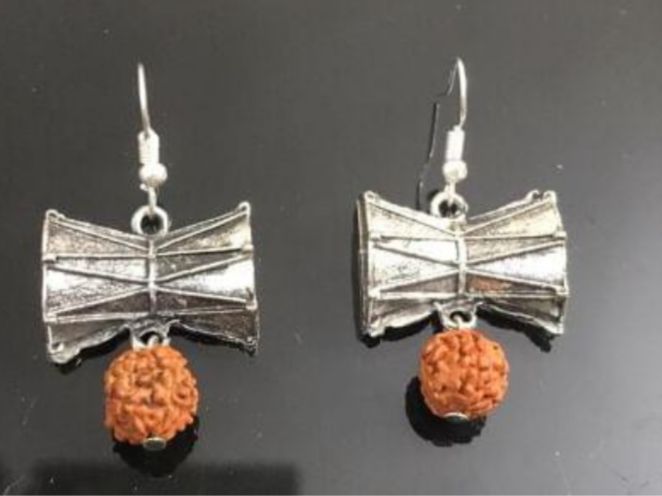 Damru Rudraksh Lightweight Earring in Berlin
