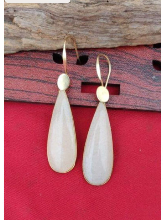 White Simple Long Earrings with Pearl in Berlin