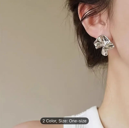 Silver Twisted Metal Post Earrings For Women in Munich