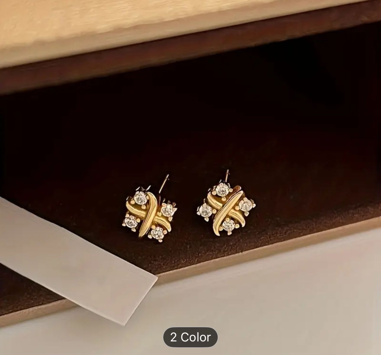 Pretty Stud Earring For Women in Berlin