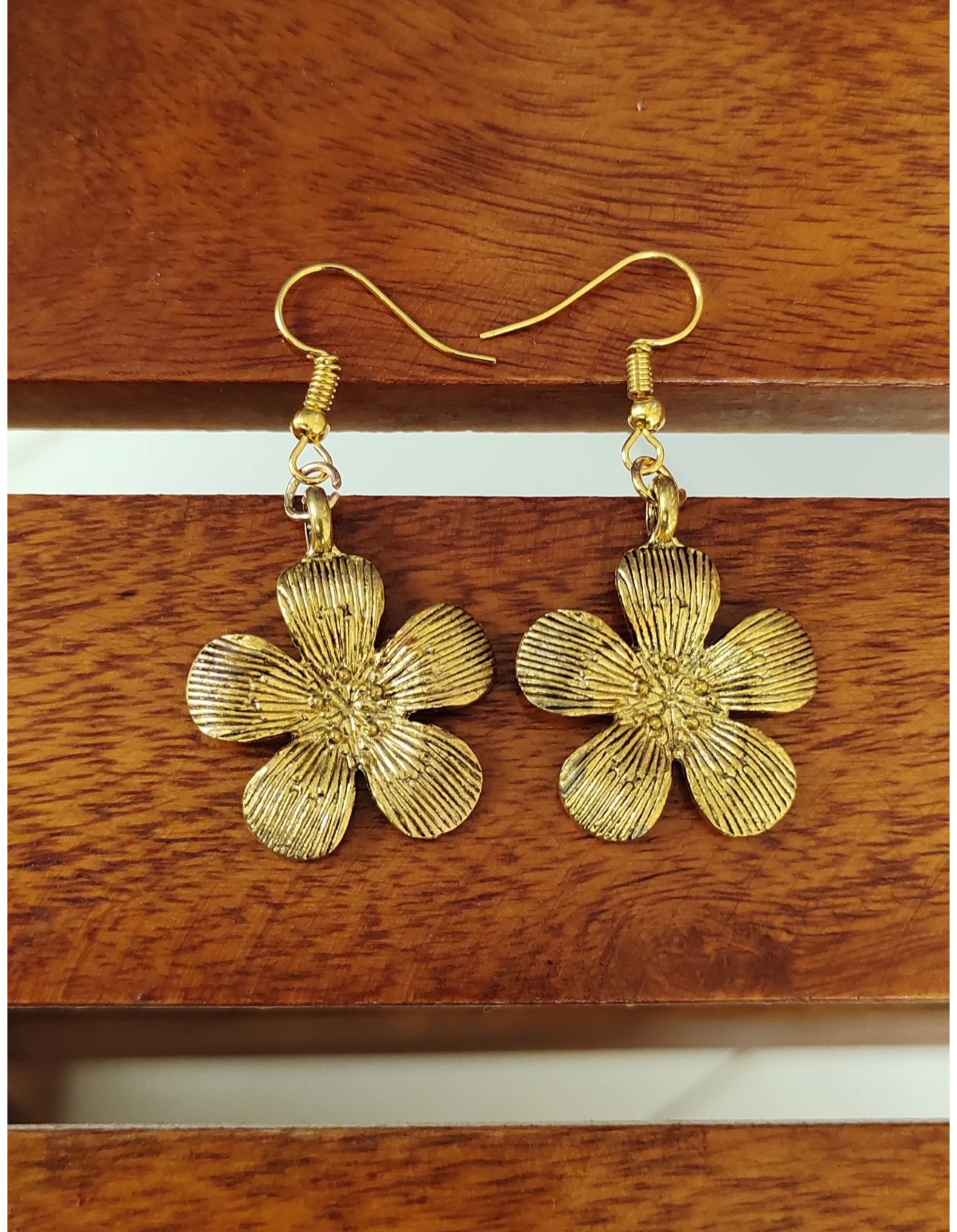 Gold Tone Flower Earrings for Women and Girls in Munich