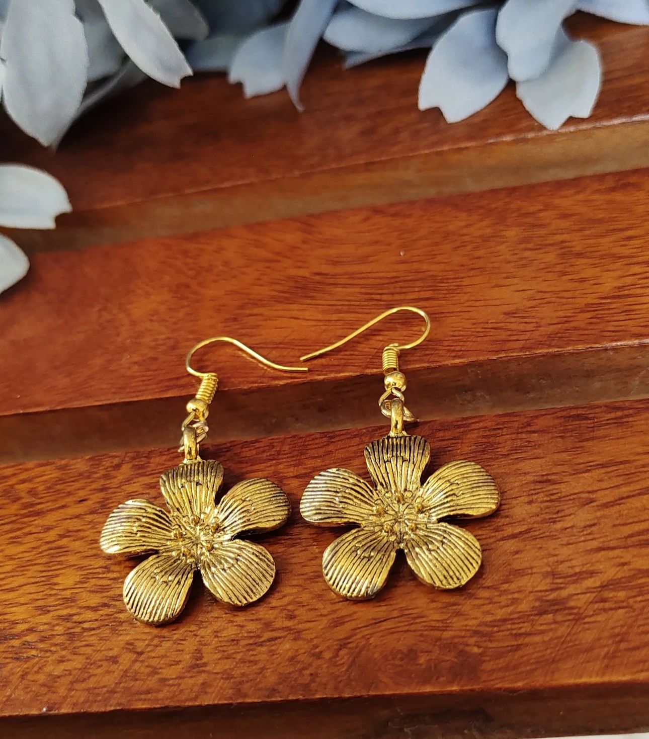 Gold Tone Flower Earrings for Women and Girls in Munich