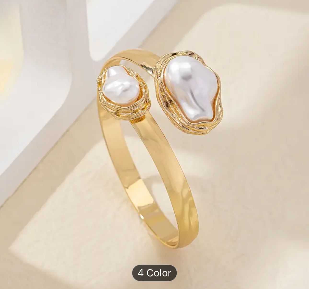 Women Pearls Handcrafted Gold-Plated Armlet Bracelet in Berlin