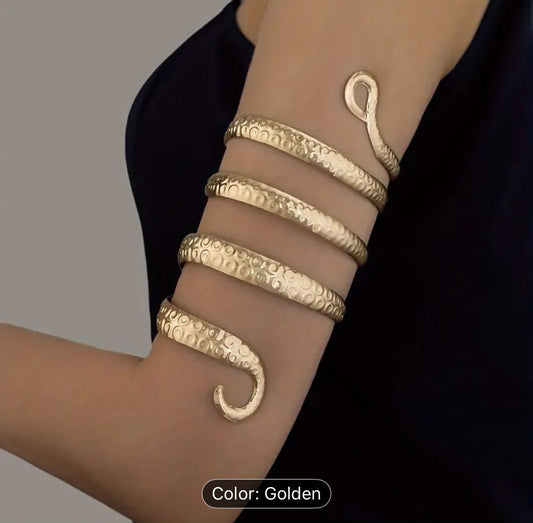 Gold Snake Arm Accessory in Berlin