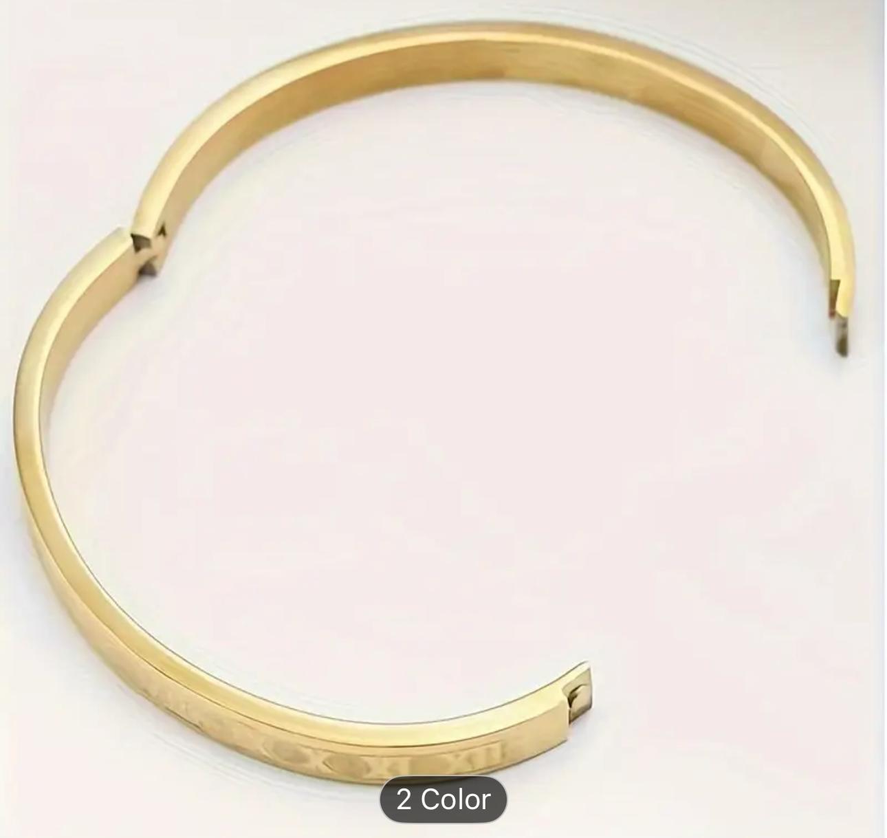 Roman Bangle Gold Plated Bracelet in Berlin