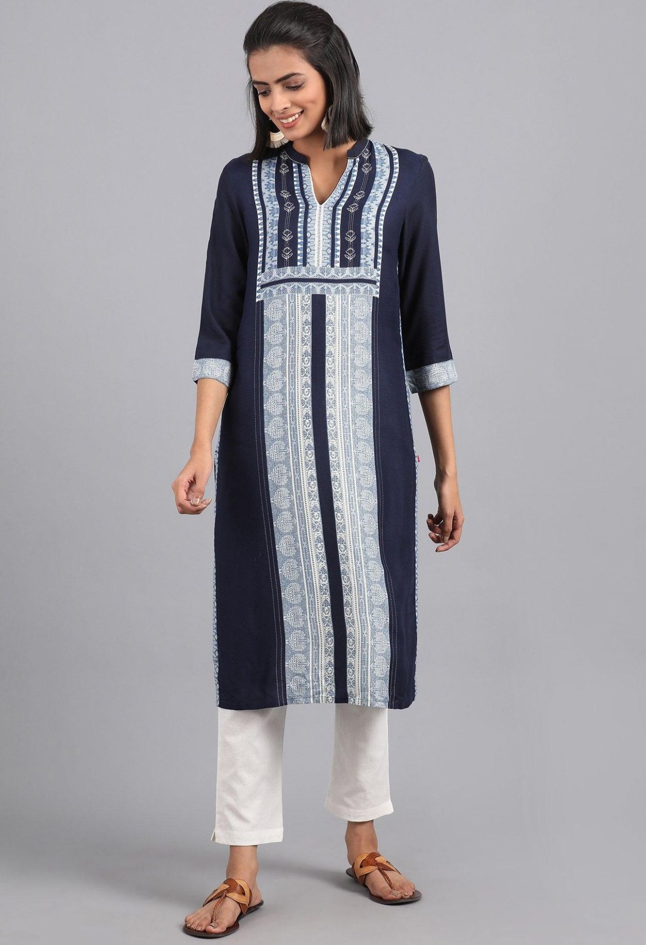 Blue Fusion Booti Geometric Print kurta in Mandarin Neck with Embroidery in Germany