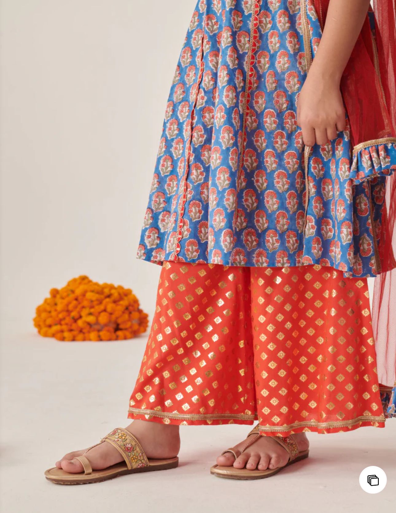 Cotton Sleeveless Floral Printed Kurta With Palazzo & Dupatta in Berlin