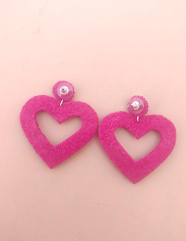 Handcrafts Embroidery Earrings in berlin