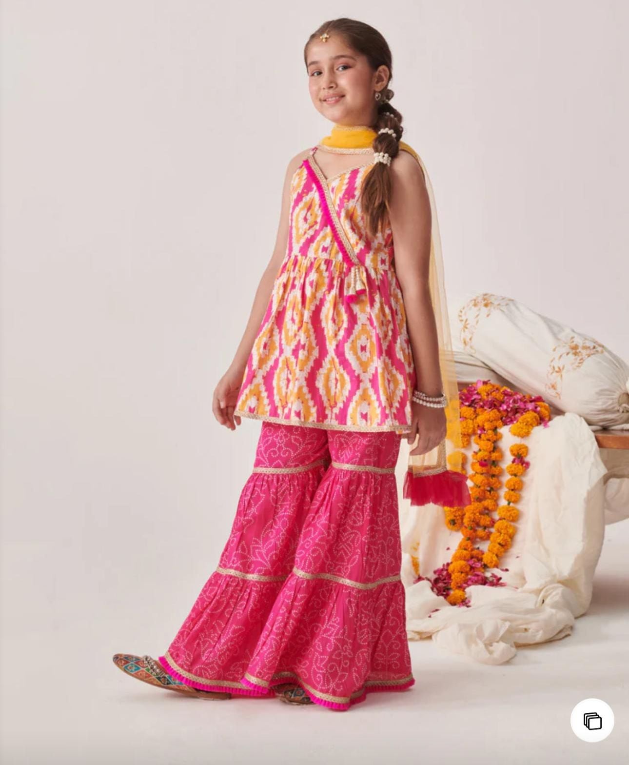 Girls Leheriya Printed Empire Sequinned Kurta With Sharara With Dupatta in Germany
